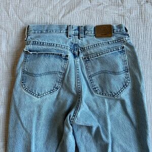 Vintage Lee blue high waisted straight leg jeans Size 28